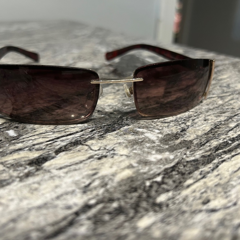 STATE Tortoise Shell Sunglasses - Picture 3 of 12